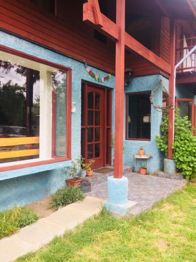 Hostel Raiz Пукон Экстерьер фото